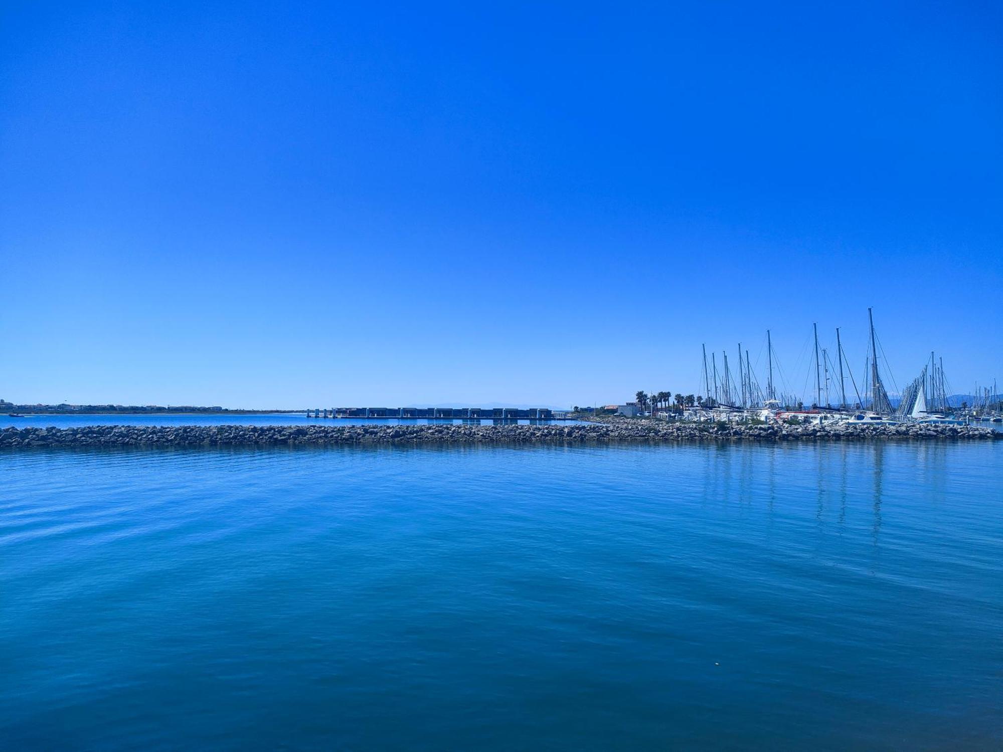 Gruissan, Studio Cabine, Au Calme Vue Degagee Sur Marina Exterior photo