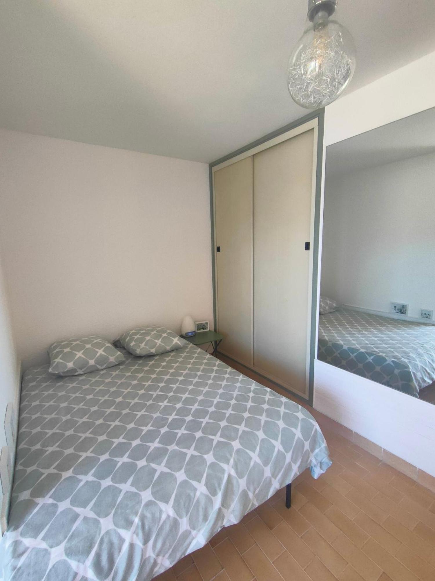Gruissan, Studio Cabine, Au Calme Vue Degagee Sur Marina Exterior photo