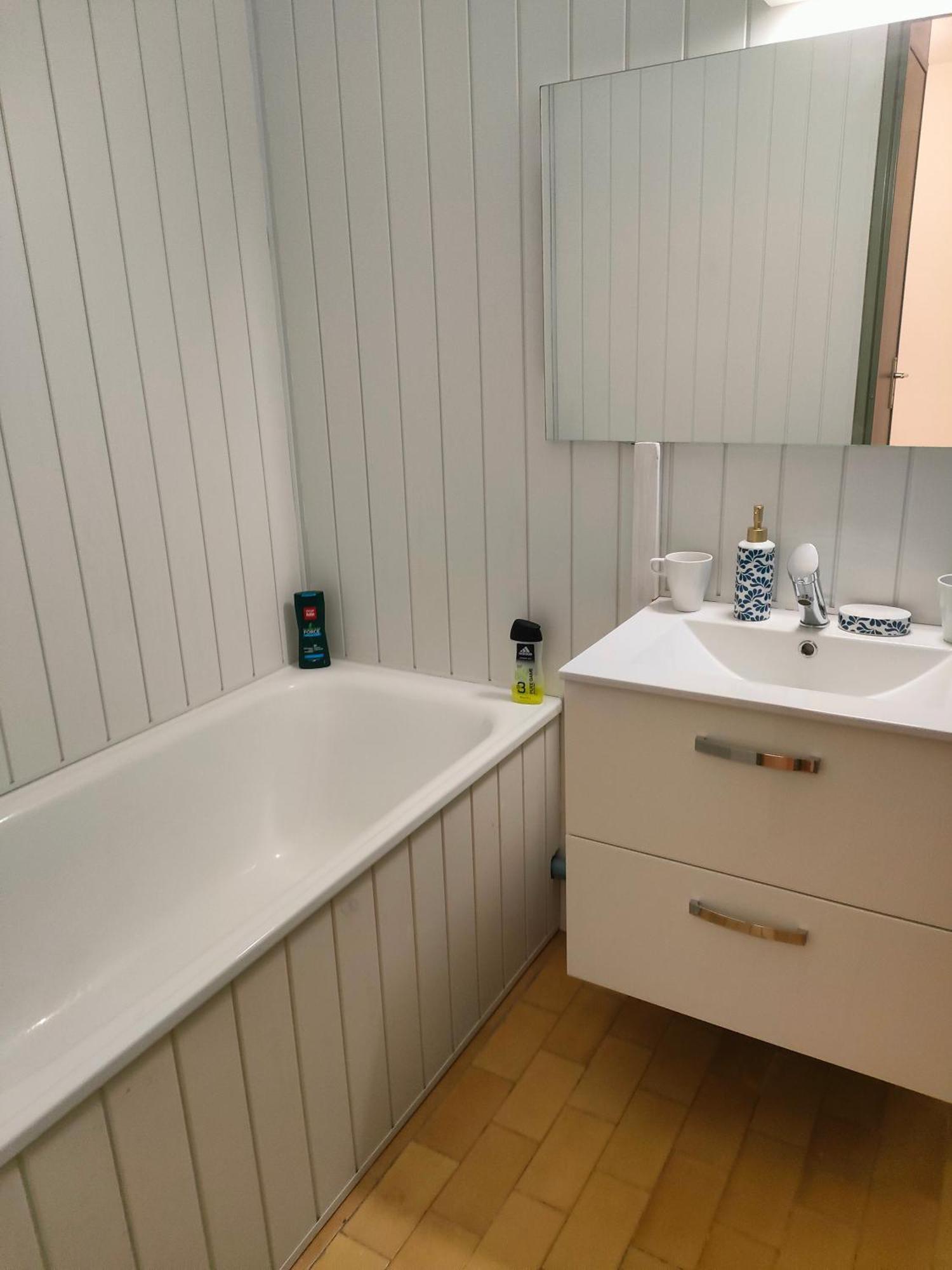 Gruissan, Studio Cabine, Au Calme Vue Degagee Sur Marina Exterior photo